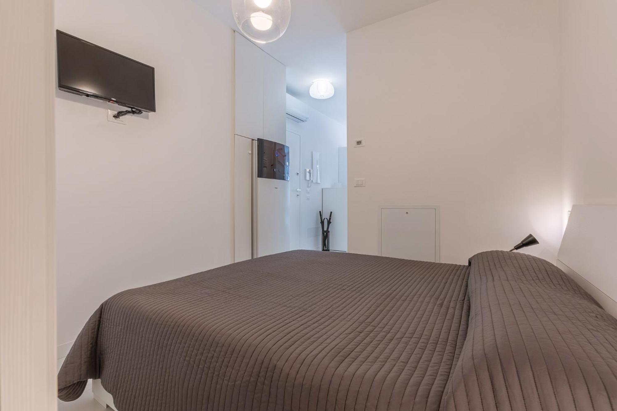 Academy Of Fine Arts -Modern Apt. With Balcony! Bologna Buitenkant foto