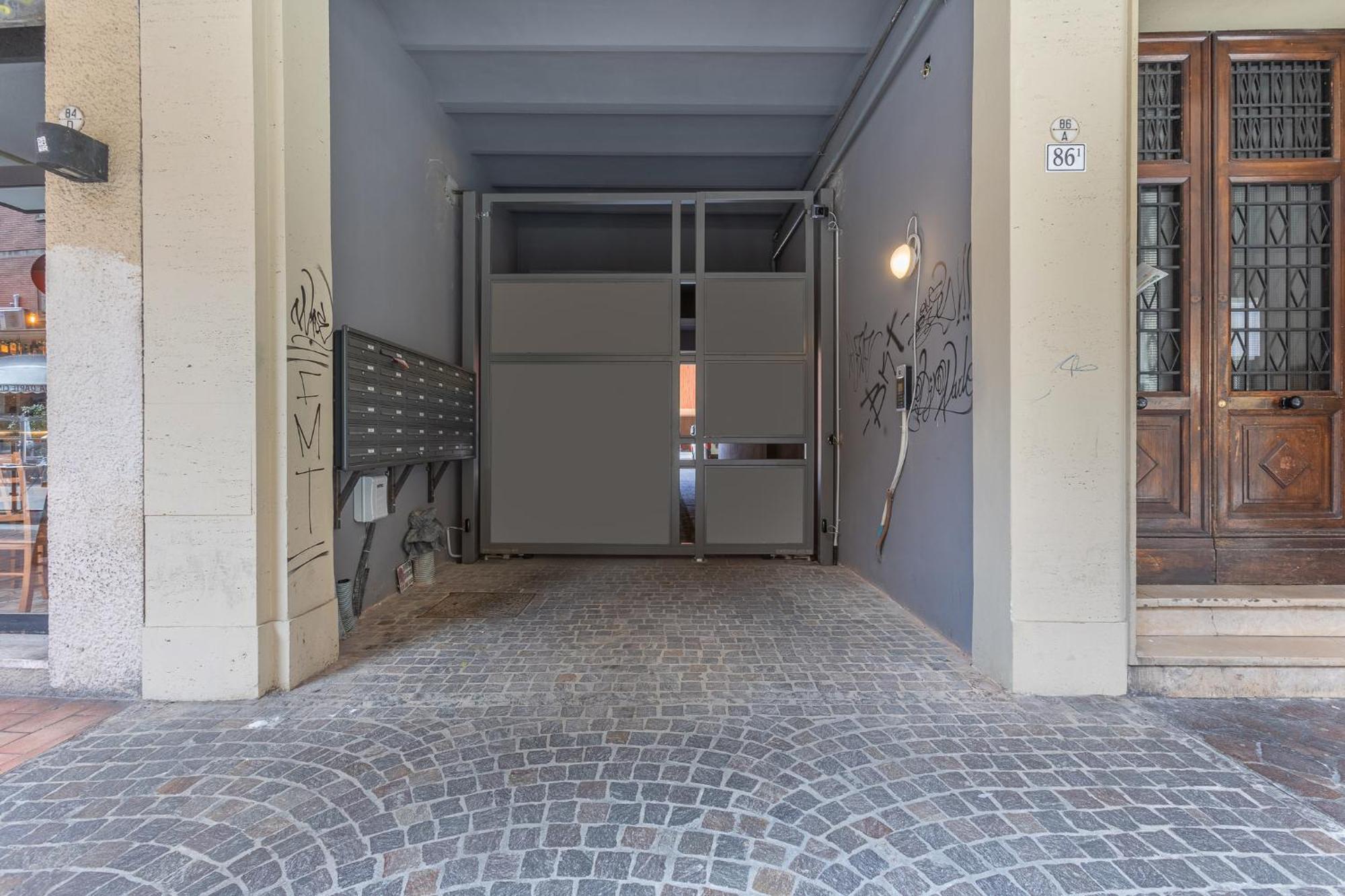 Academy Of Fine Arts -Modern Apt. With Balcony! Bologna Buitenkant foto